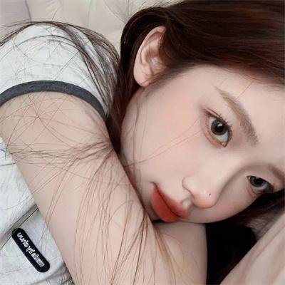 推动摇篮的手